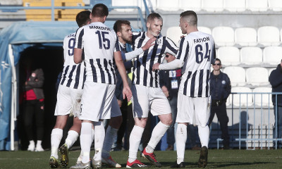 Απόλλων Σμύρνης: Μια δεκάδα παικτών στην έξοδο