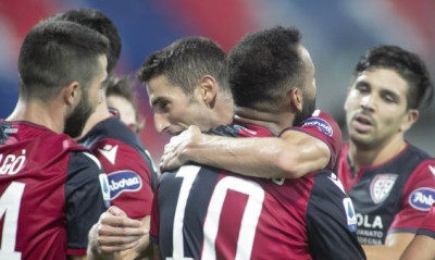 Serie A: Βαθμό με 10 παίκτες η Κάλιαρι (video)