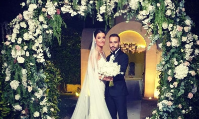 Η μελαχρινή που οδήγησε τον Φετφατζίδη στα σκαλιά της εκκλησίας