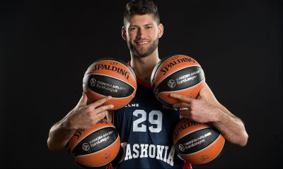 Ζαλγκίρις: Γκαρίνο και επίσημα (video)