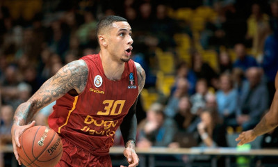 Αυτός είναι ο Ζακ Όγκαστ