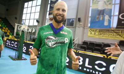 ΕΠΙΣΗΜΟ: Συνεχίζει στον Παναθηναϊκό ο Γιάκομπσεν!