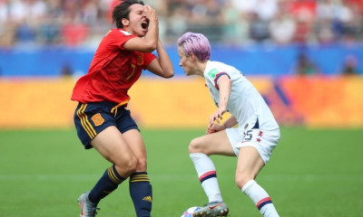 Απίθανο ξύλο σε αγώνα γυναικών (video)