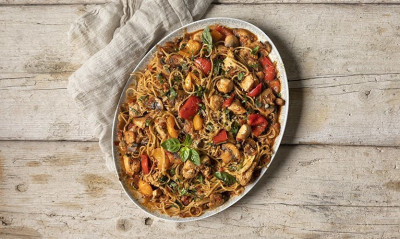 Άκης Πετρετζίκης: Healthy κοτόπουλο cacciatore (high protein)