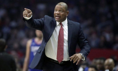 Ντοκ Ρίβερς: «Γονάτισα 2 λεπτά και πονάω. Άλλος γονάτισε 8 λεπτά στον λαιμό κάποιου»