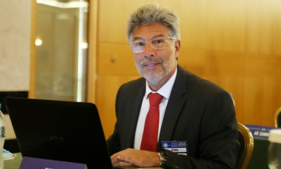 Περέιρα: «Ήρωες οι Έλληνες διαιτητές» (video)