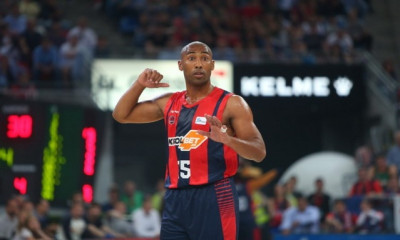 Η Άλμπα πιστεύει στον Γκρέιντζερ, που μένει Euroleague