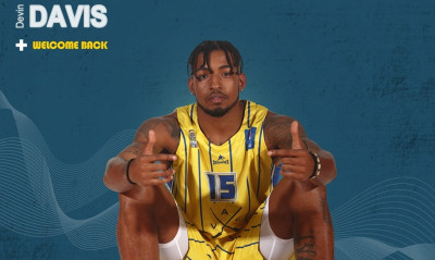 Λαύριο: Ανανέωσε με Ντέβιν Ντέιβις