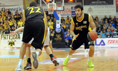 ΟΡΙΣΤΙΚΟ: Ο Κατσίβελης επιστρέφει στην ΑΕΚ (photos+videos)