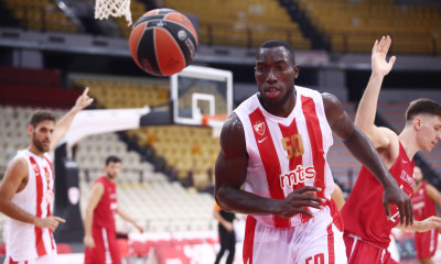 Ερυθρός Αστέρας: Τραγωδία «έσβησε» ο Ότζο στο παρκέ