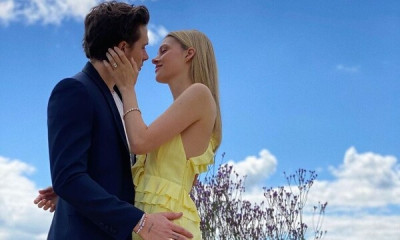 Παντρεύτηκε o Μπρούκλιν Μπέκαμ; Η φωτογραφία που «φούντωσε» τις φήμες (pic)