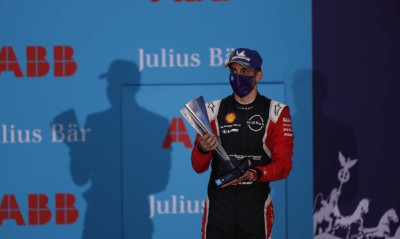 Η Nissan e.dams στο δεύτερο σκαλί του βάθρου στους τελικούς αγώνες της Formula E, στο Βερολίνο