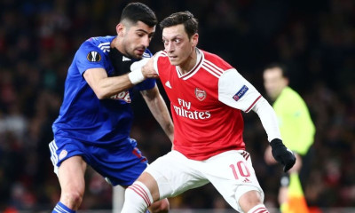 Θέλει να μείνει στην Άρσεναλ ο Οζίλ