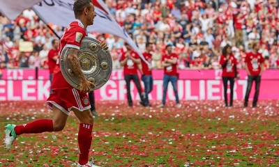 Ολυμπιακός Συλλέκτης τίτλων ο Ραφίνια! (video+photos)