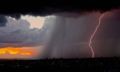 Καιρός - Δεκαπενταύγουστος: Σε αυτές τις περιοχές θα «χτυπήσει» η κακοκαιρία (ΧΑΡΤΕΣ)