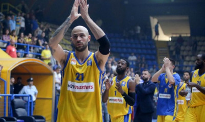 Περιστέρι: Ανανέωσε ο Βασιλόπουλος