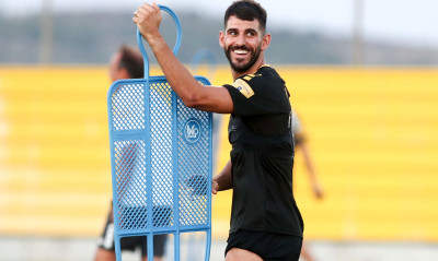 AEK: Επανέρχεται η Γουλβς για Ολιβέιρα