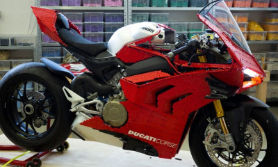 Αυτή η Ducati Panigale V4 είναι φτιαγμένη εξ ολοκλήρου από LEGO