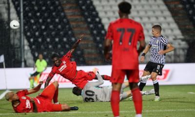 ΠΑΟΚ-Μπεσίκτας: Μείωσαν οι Τούρκοι, έχασε πέναλτι ο Άκπομ (videos)