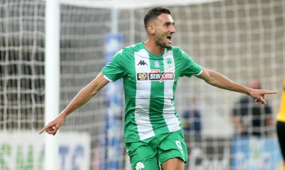 Μακέντα: Δεν κρύβεται η χαρά του! (Photo)