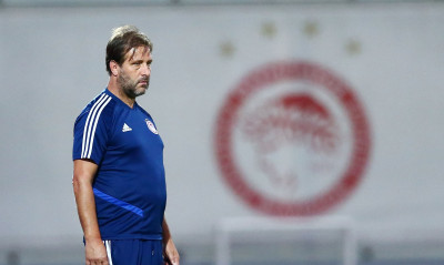 Ολυμπιακός: «Επίθεση» Μαρτίνς στην ΕΠΟ