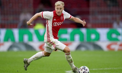 Μάντσεστερ Γιουνάιτεντ: «Κλείνει» Φαν Ντε Μπέεκ!