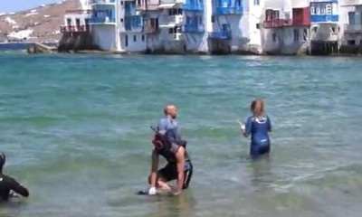 Μύκονος: Θλιβερές εικόνες - Δείτε τι «ψάρεψαν» στα νερά της Μικρής Βενετίας (vid)