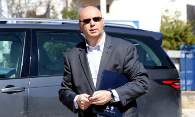 Μονεμβασιώτης: «Γουστάρουμε τον Κλάτενμπεργκ αφού απέσυρε την εμπιστοσύνη του ο Ολυμπιακός»!