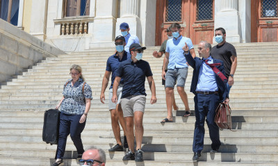 Εσύ έκανες malaka τον κάθε Μαγκουάιρ!