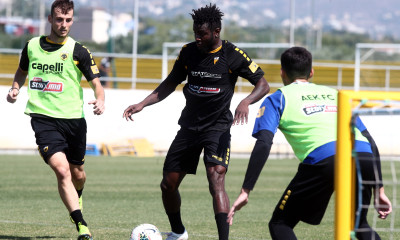 AEK: Πρόβλημα με Ενομπακάρε