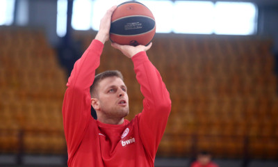 Ολυμπιακός: Επέστρεψε ο Χαραλαμπόπουλος