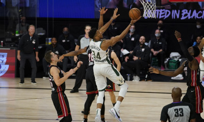 Μπακς: Κανονικά ο Αντετοκούνμπο στο Game 4 με τους Χιτ (video)