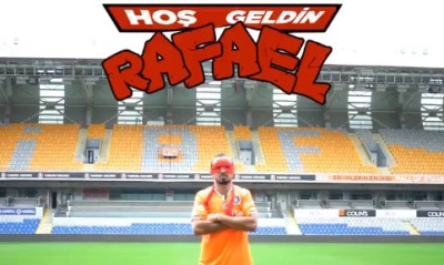 Έγραψε ιστορία η Μπασάκσεχιρ: Παρουσιάστηκε σαν... χελωνονιντζάκι ο Ράφαελ (video+photos)