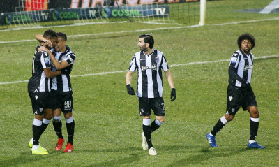 ΠΑΟΚ: Τα σενάρια για τη δεξιά πλευρά στην πρεμιέρα