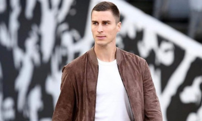 Στους «κομμένους» της Άντερλεχτ οριστικά ο Βράνιες που το έριξε στο... ψάρεμα (photos)