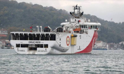 Ολονύχτιο θρίλερ με το Oruc Reis: Φεύγει από την ελληνική υφαλοκρηπίδα ή μπλοφάρει;