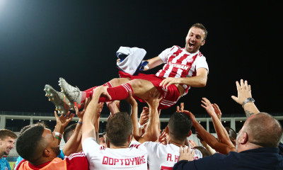 ΑΕΚ-Ολυμπιακός: Σήκωσαν στον αέρα τον Τοροσίδη (video+photos)