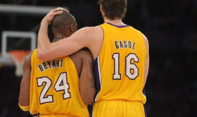 Η συγκινητική κίνηση του Πάου Γκασόλ για να τιμήσει τον Κόμπι Μπράιαντ και την Τζιάνα (photos)