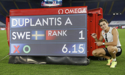 Έγραψε ιστορία ο Ντουμπλάντις: «Έσπασε» το ρεκόρ του Μπούμπκα (video+photos)