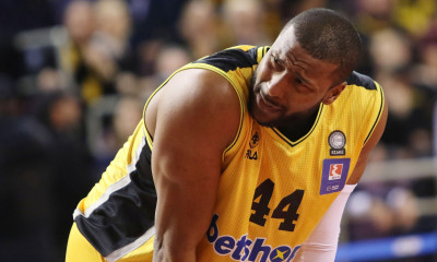 ΑΕΚ: Νέες εξετάσεις και… ανησυχία για Σλότερ