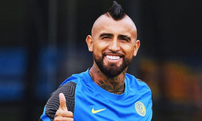 Ίντερ: Μπήκε στις προπονήσεις ο Βιδάλ, η επανένωση με τον Κόντε (photos)