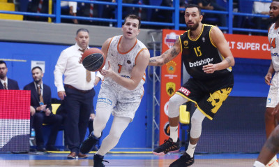 Έξαλλος ο Αγραβάνης: Τα έβαλε με τον...εαυτό του στο Προμηθέας-ΑΕΚ (video)