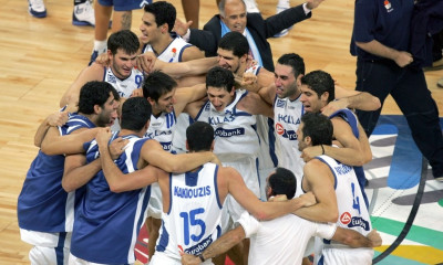 Η τριποντάρα-μαχαιριά του Διαμαντίδη στους Γάλλους, που δεν θα ξεχάσει κανείς Έλληνας (video+photos)