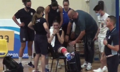 «Πάγωσε» στο 2-2 το φιλικό Ολυμπιακός-Θήρα, αγωνία για Εμμανουηλίδου (video)