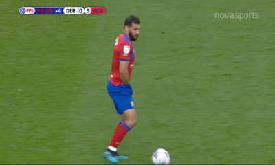 Έπος: Παίκτης έπαιζε με το χέρι ΜΕΣΑ από το σορτσάκι του (video+photos)