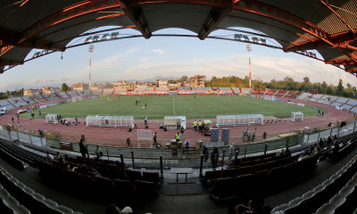 ΑΕΛ-Παναθηναϊκός: Κόσμος έξω από το Αλκαζάρ και πανό… κατά πάντων (photos)