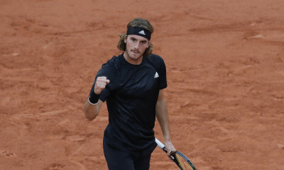 Roland Garros: Επική ανατροπή και πρόκριση για Τσιτσιπά! (videos+photos)