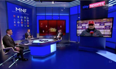 «Καυγάς» στον… αέρα για τη Λίβερπουλ μεταξύ Κλοπ και Ρόι Κιν: «Μάλλον είδες άλλο ματς» (videos)