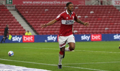 Το νέο «χτύπημα» του Άκπομ έφερε χαμό στα social media (photos)