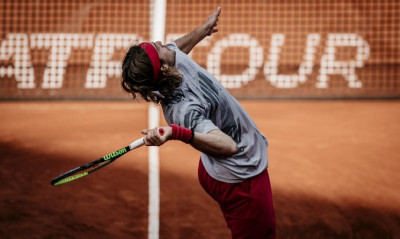 Roland Garros: Δεύτερο ματς του Τσιτσιπά κόντρα στον Ντιμιτρόφ με... φόντο τους 8!
